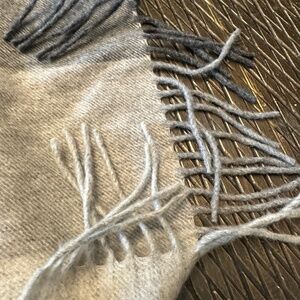 Saks Fifth Avenue Black Label Cashmere Scarf Like New